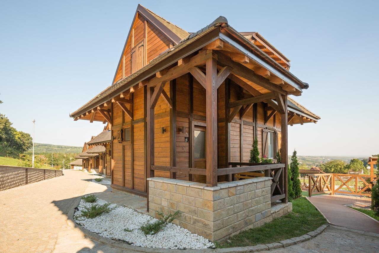 Etno Naselje Vrdnicka Kula Bed and Breakfast Vrdnik Exteriör bild