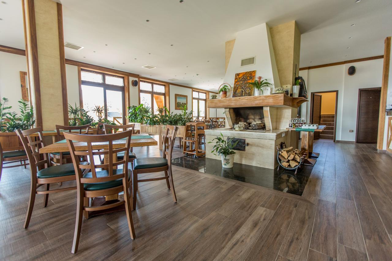 Etno Naselje Vrdnicka Kula Bed and Breakfast Vrdnik Exteriör bild